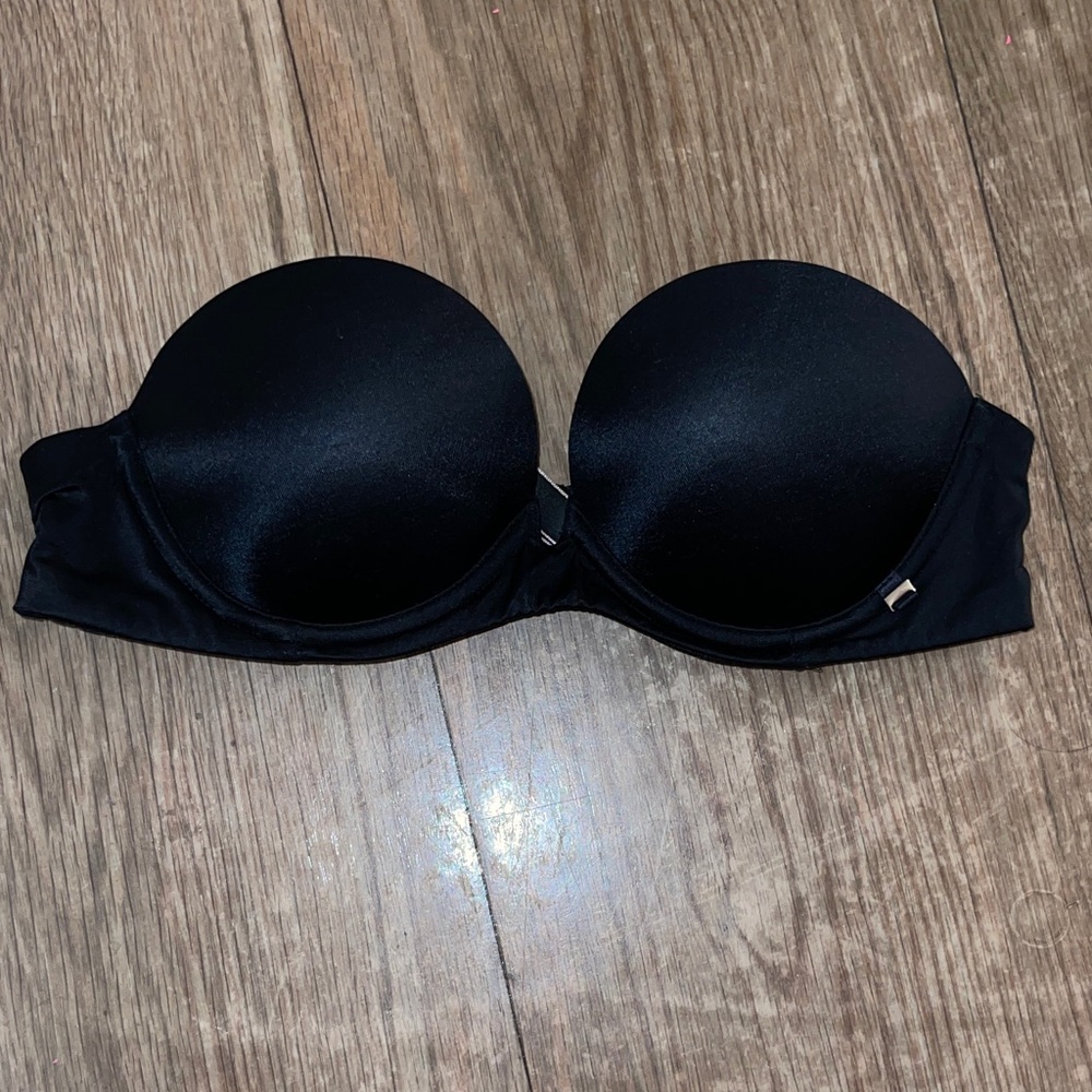Victoria’s Secret Very Sexy strapless Push-Up Bra - 32A